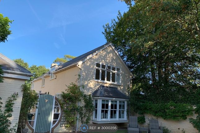 Tregenna, Kingston Hill, Kingston Upon Thames photo 4