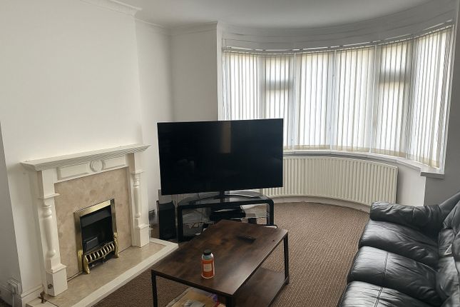 242, Wyndhurst Road, West Midlands photo 3