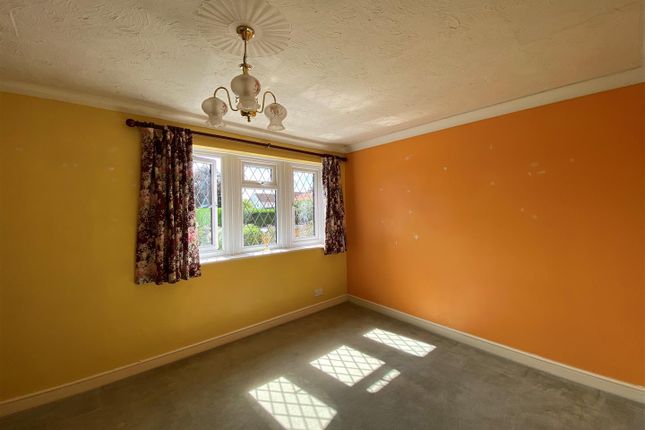 Flat for sale in Cherry Tree Court, Calne