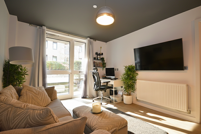 10 Waterview Lane, Salford photo 5