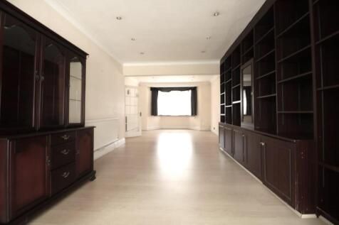 6 Boyne Avenue, Hendon, London photo 3