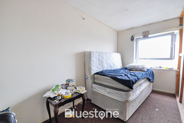 17a The Tower, Cwmbran photo 4