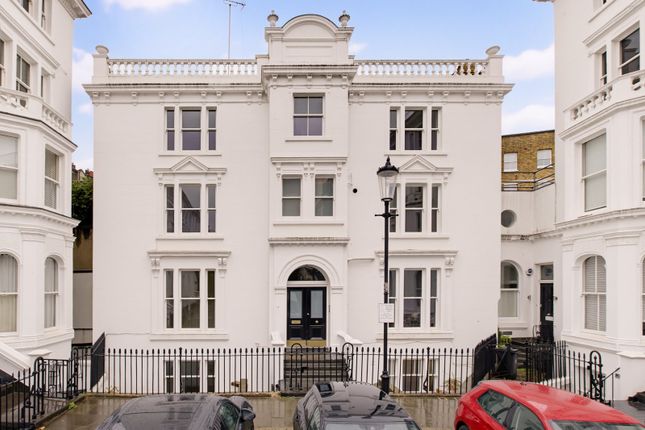 Studio flat on Flat 1, 6, Strathmore Gardens, London, £2,492/mo