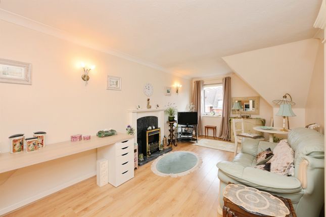 Flat 42, Belvedere Court, High Street, Hoddesdon photo 4