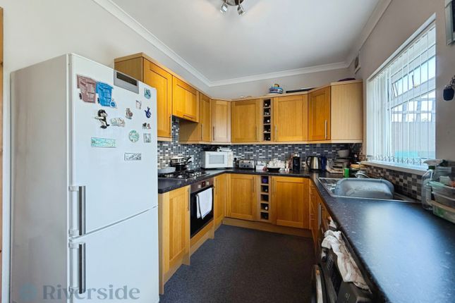 142, North Road, Hull photo 4