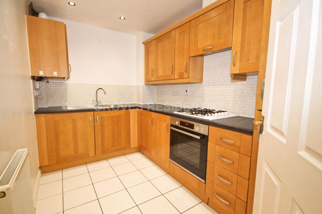 7 Phoenix Court, Dukes Avenue, New Malden photo 4