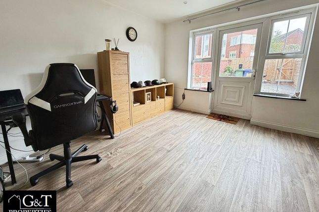 92 High Street, Brierley Hill photo 4