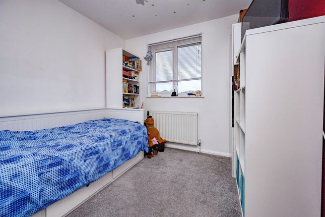 15, Sheephouse Road, Hemel Hempstead photo 2
