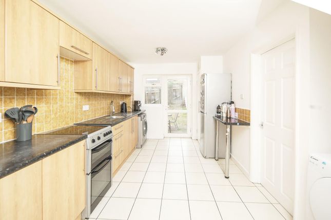44, Chilvers Grove, Kingshurst photo 3