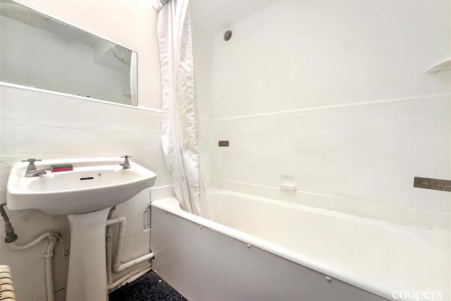 53a, Victoria Road, Ruislip photo 4
