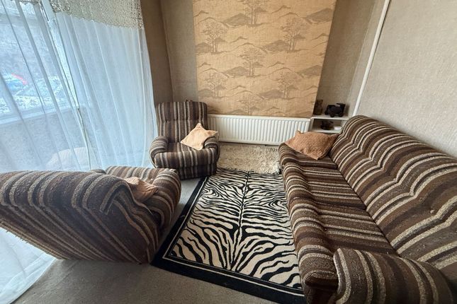 54 Sherwood Street, Tonypandy photo 2