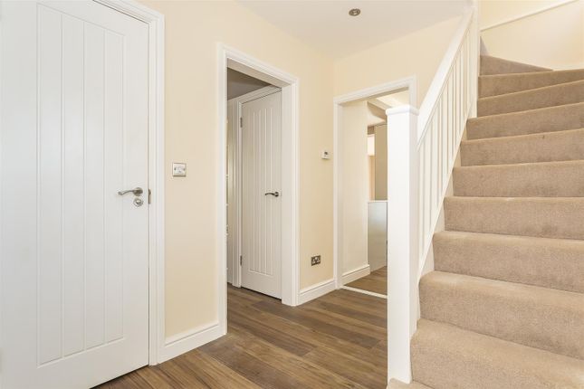 4, Tilehurst Road, Cheam Village photo 4