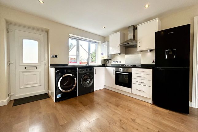 13a, Devereaux Crescent, Stroud photo 4