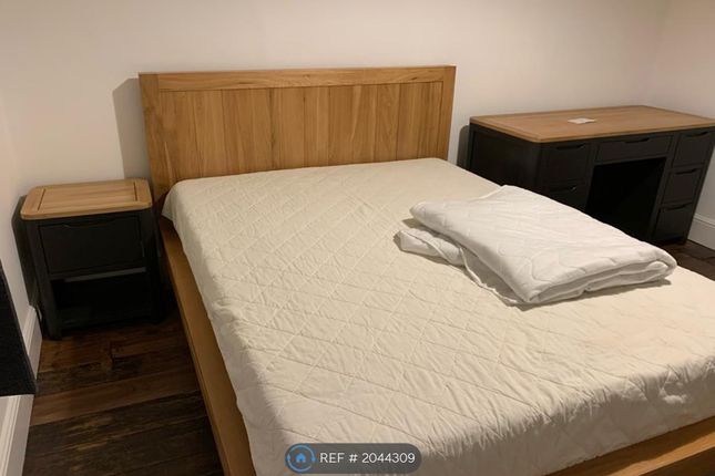 Room to rent in Ash Priors, Taunton