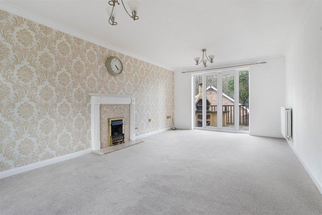 17, Henry Close, Haverhill photo 3