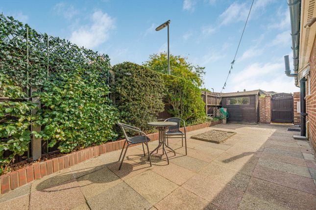24, Stewart Avenue, Surrey photo 4