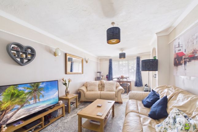 Flat 8, Belvedere Court, Laymarsh Close, Belvedere photo 4