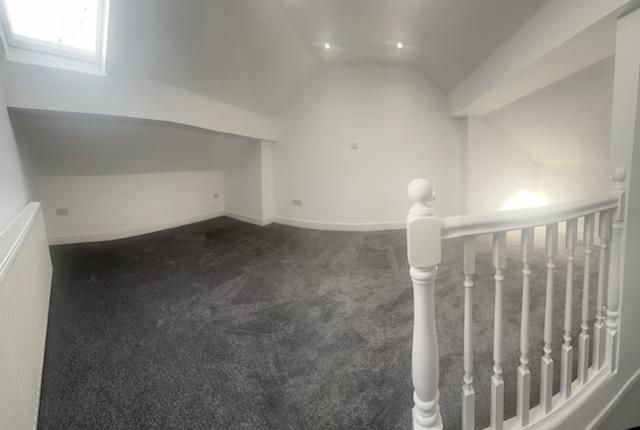 Newgate Lane, Mansfield photo 3