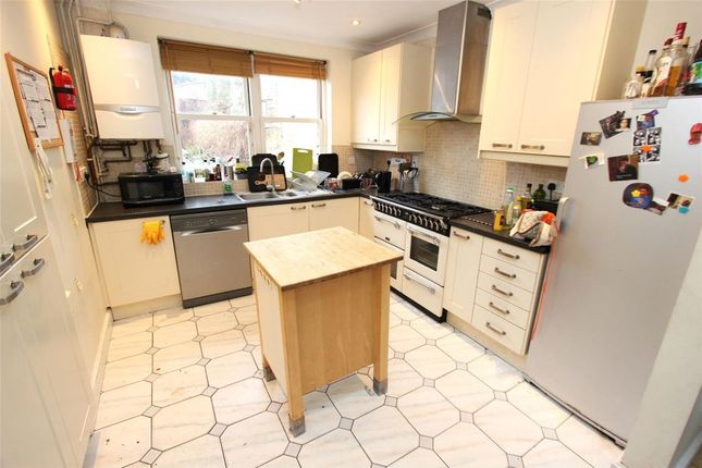 13, Louisa Gardens, London photo 4
