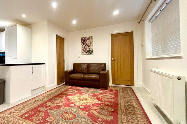 D, 121, Tavistock Street, Bedford photo 2