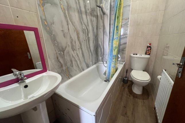 65a Queens Road,, Queens Road, London photo 4
