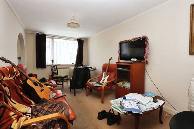 3 St. Marys Flats,, Buttgarden Street, Devon photo 4