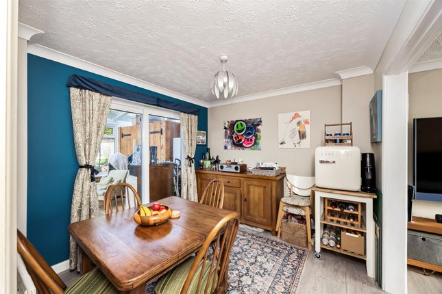 Marlow Drive, Haywards Heath photo 4