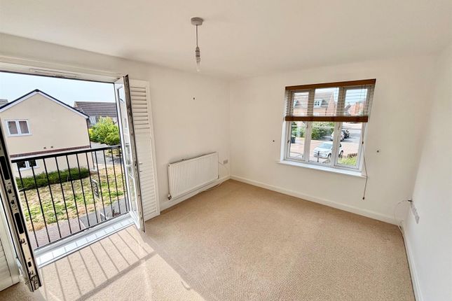 14, Finch Court, Trowbridge photo 2