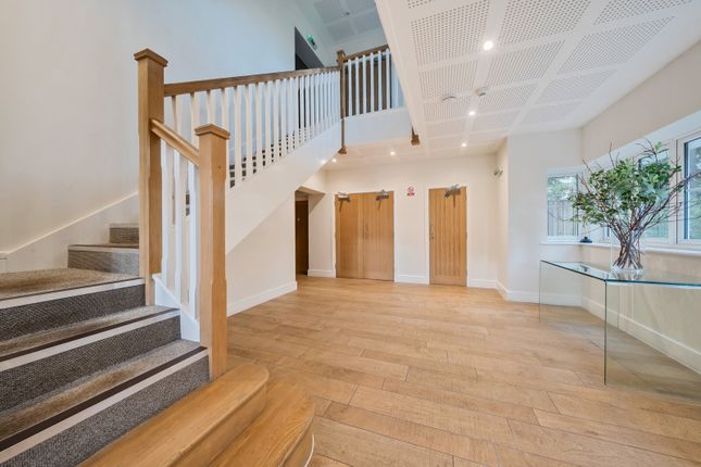 5, Oakfield House, Pyrford photo 2