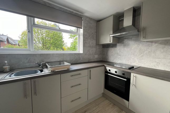 Thumbnail Flat to rent in Rugby Road, Leamington Spa