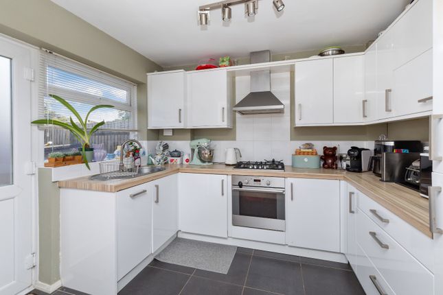 146, Greenacres, West Sussex photo 3