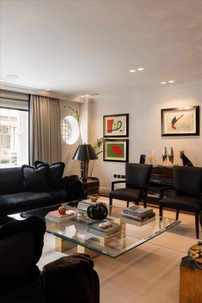 Flat for sale in Balfour Place, Mayfair, London