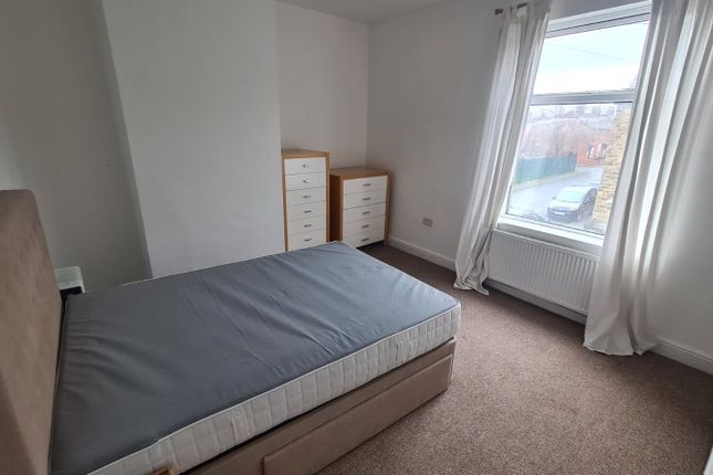 Terraced house to rent in Thornville Walk, Dewsbury, West Yorkshire