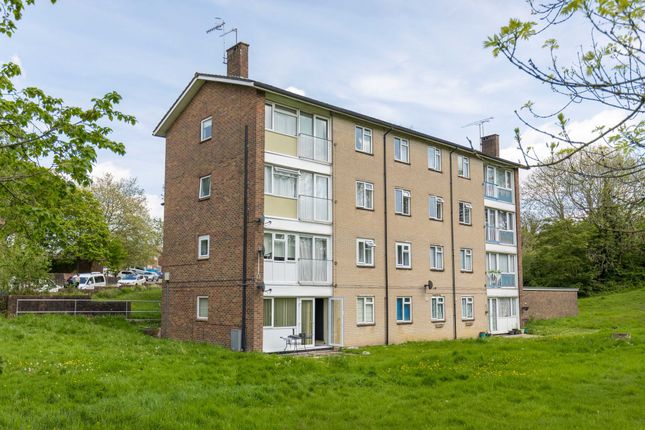 Thumbnail Flat for sale in Highams Hill, Crawley