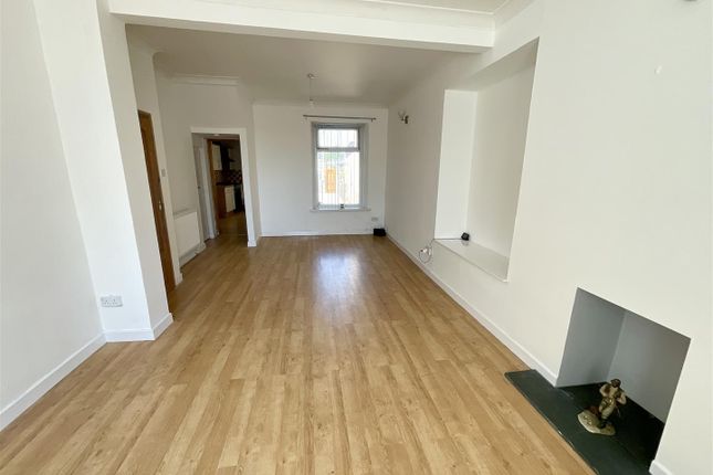 10, Nelson Terrace, Llanelli photo 4