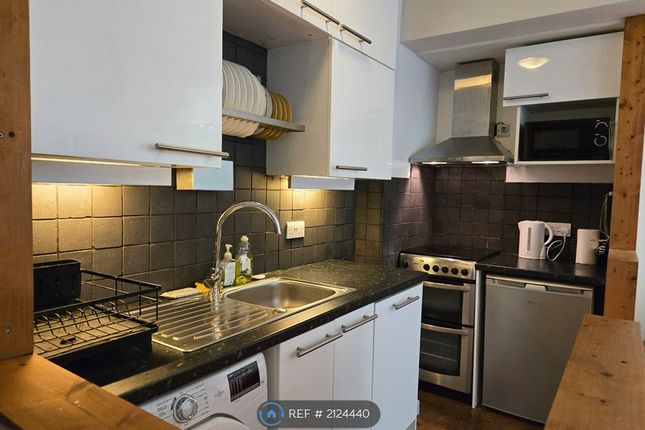 Trinity Court, Grays Inn Road, London photo 5