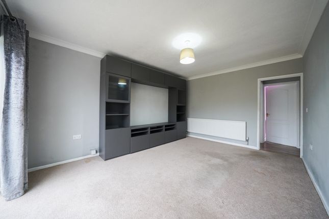 4 Carmen Grove, Leicester photo 3