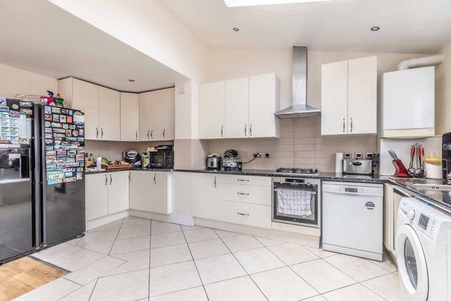 69, Slough Road, Iver photo 2