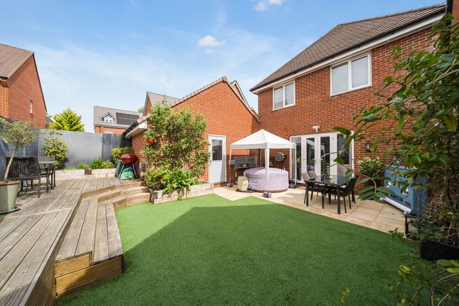 63 Lords Way, Andover photo 4