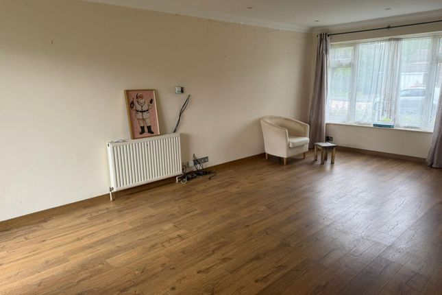 31 Coleridge Crescent, Colnbrook photo 2