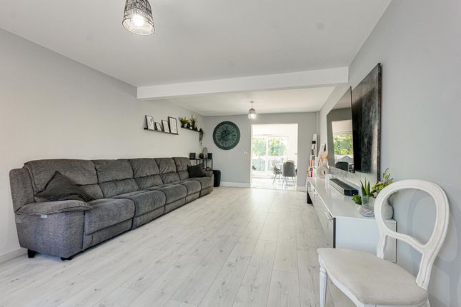 43, Juniper Road, Leigh-on-sea photo 3
