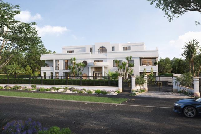Val D'or_04_Exterior_Front_Right.Jpg