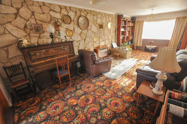 121, Lonnen Road, Wimborne photo 4
