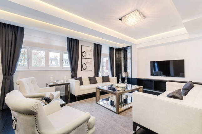 Duplex to rent in Queen's Gate, London