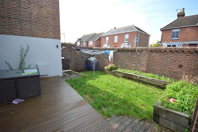 End terrace house to rent in 16 Lyndhurst Road, Chichester, West Sussex