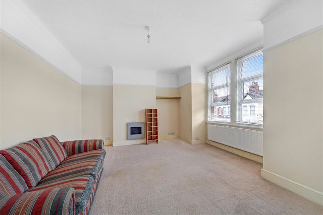 Thumbnail Flat to rent in Ivy Road, Cricklewood, London
