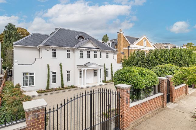 Roedean Crescent, London photo 2