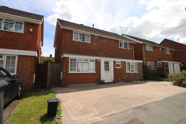 Thumbnail Detached house for sale in Woolacombe Drive, Reading