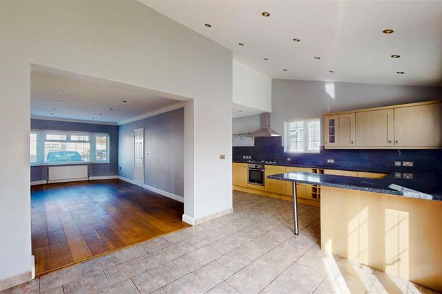 13, Francis Way, Cippenham photo 3