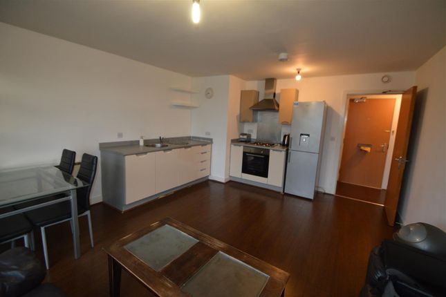 58, Renolds House, Salford photo 3